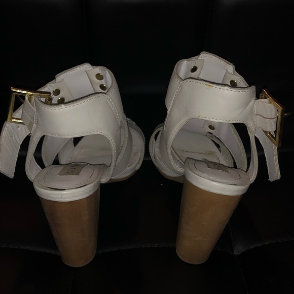 Heels - Picture 2 of 3